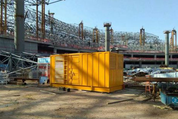 云浮发电机出租如何判断空气滤清器是否需要更换？
